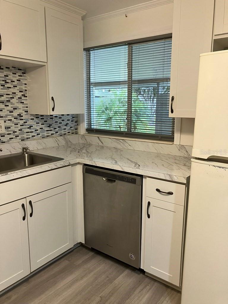 Image 13 of 31 For 1305 Mohawk Circle