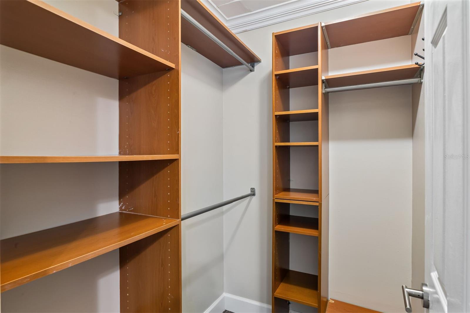 Image 18 of 22 For 2905 Archer Road 4016