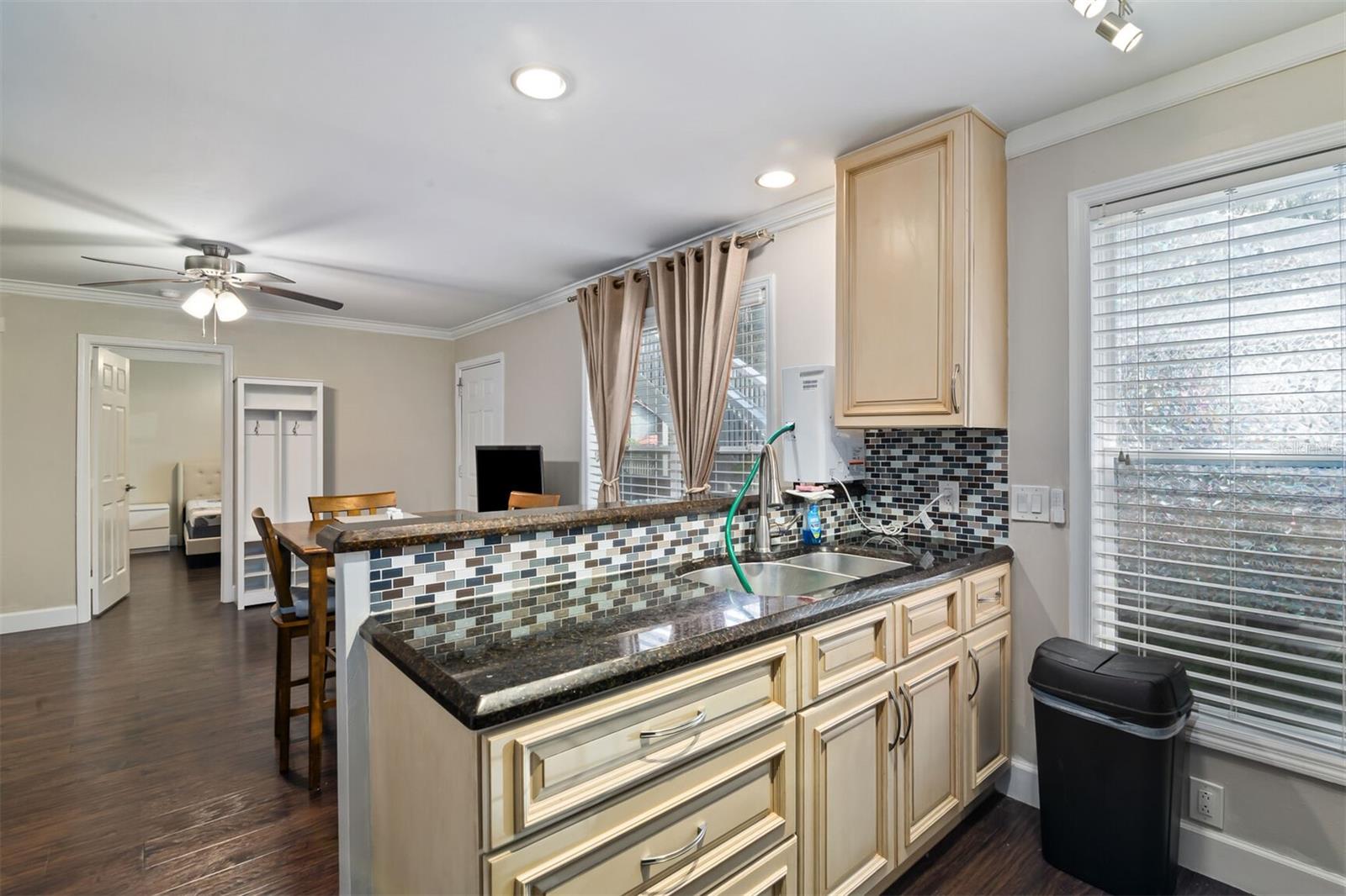 Image 9 of 22 For 2905 Archer Road 4016