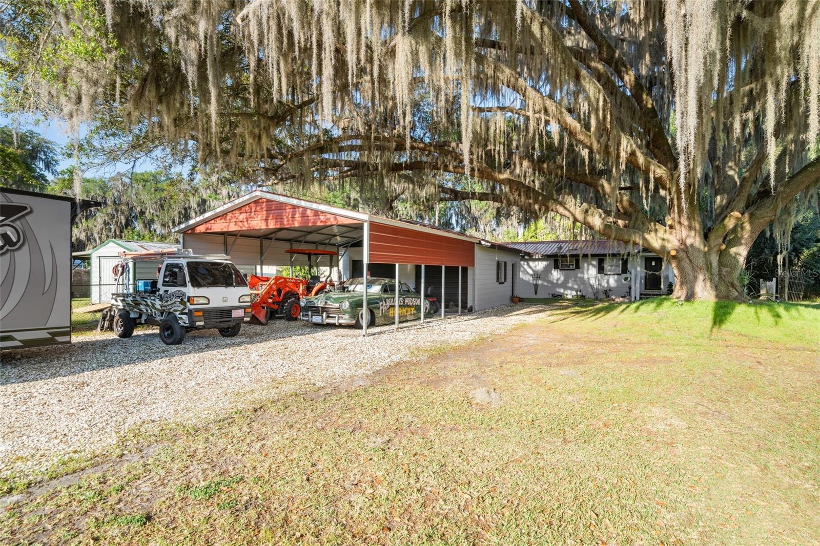 Listing photo id 17 for 15026 Us Highway 301