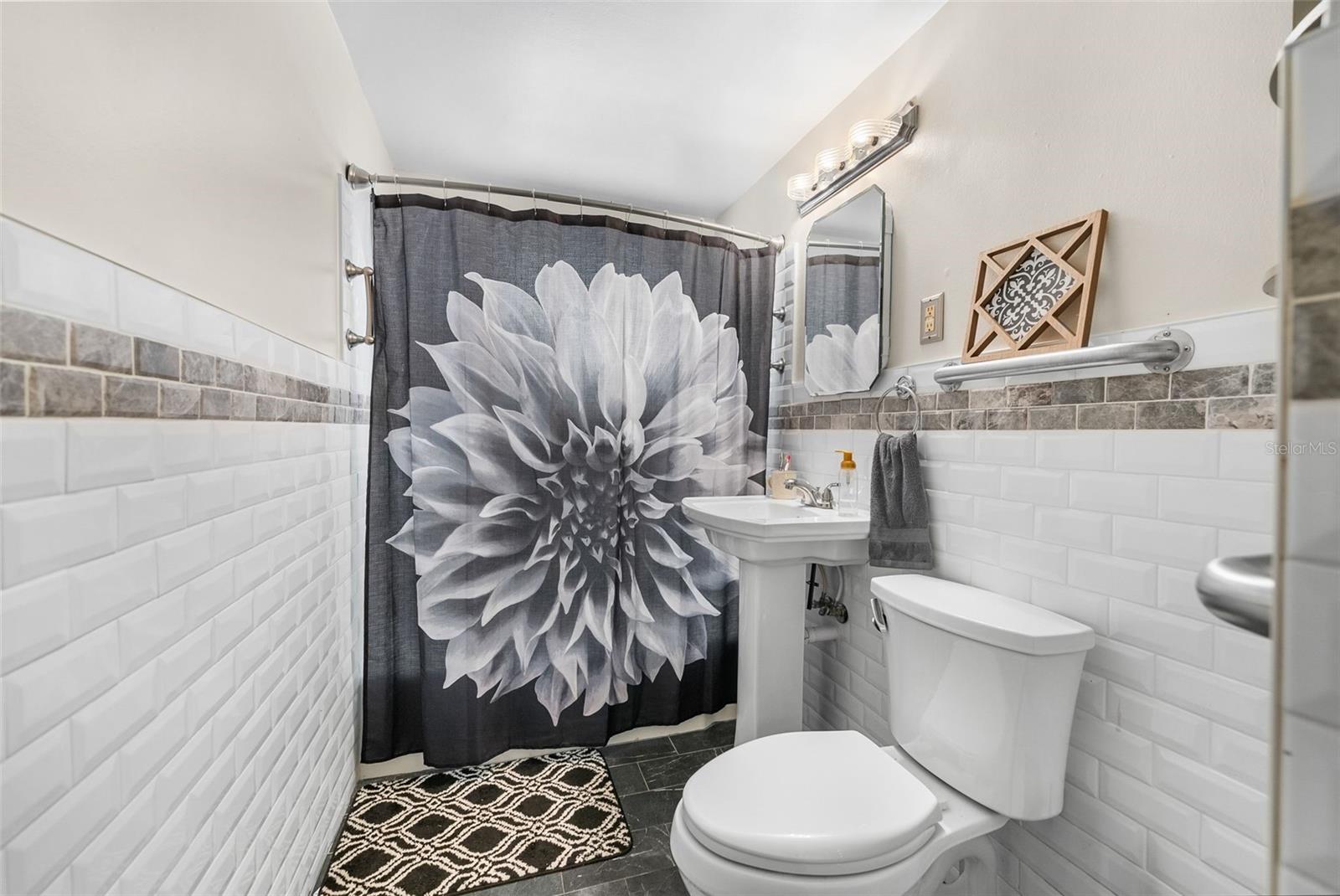 Listing photo id 21 for 15026 Us Highway 301