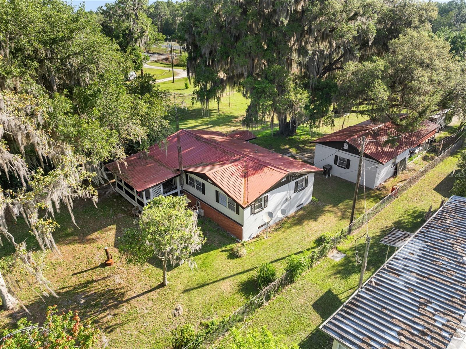 Listing photo id 26 for 15026 Us Highway 301