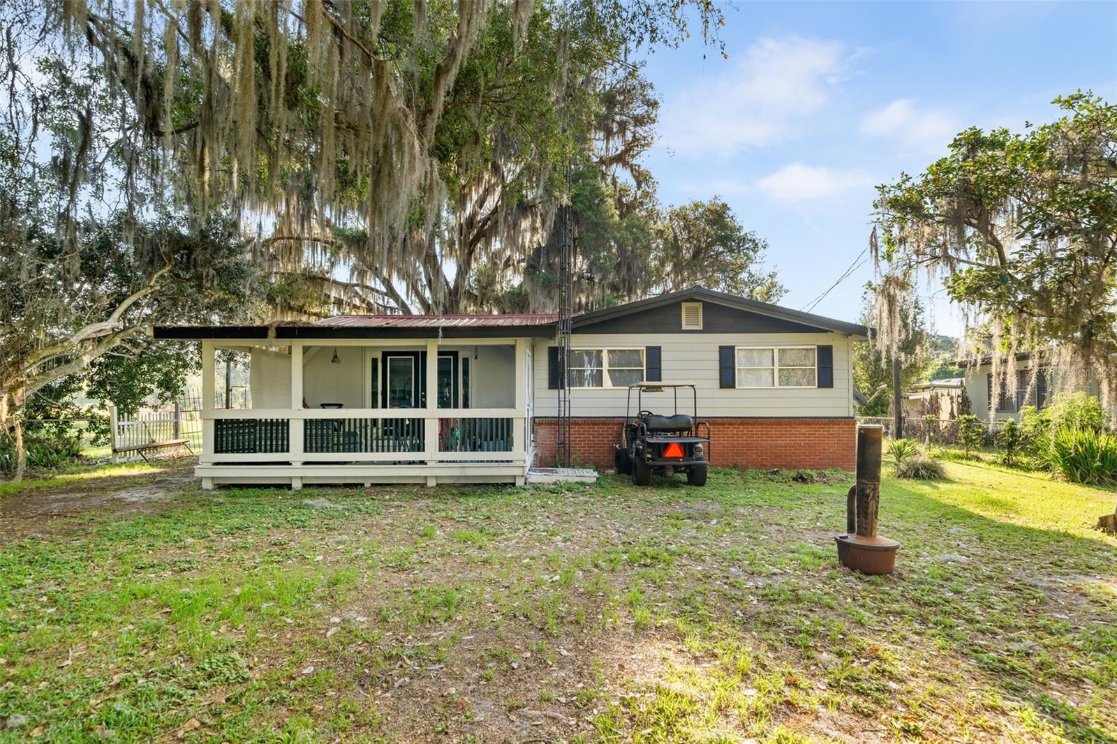 Listing photo id 1 for 15026 Us Highway 301