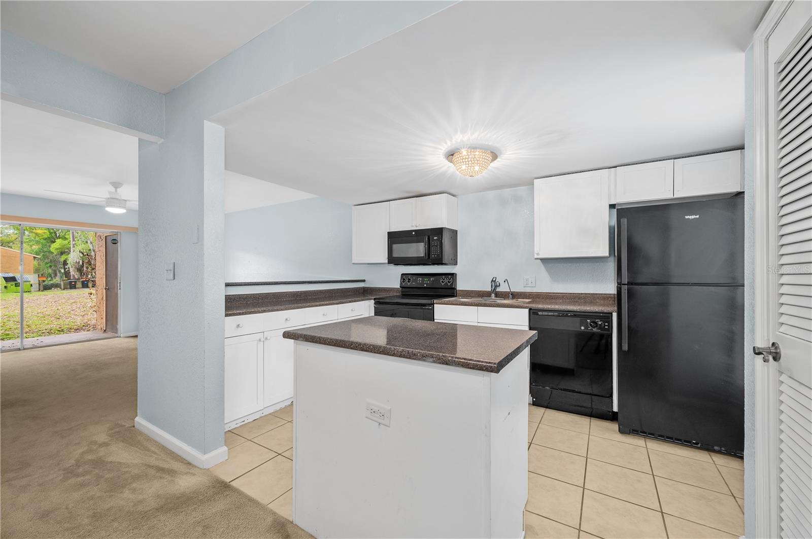 Image 13 of 38 For 1810 23rd Boulevard 174