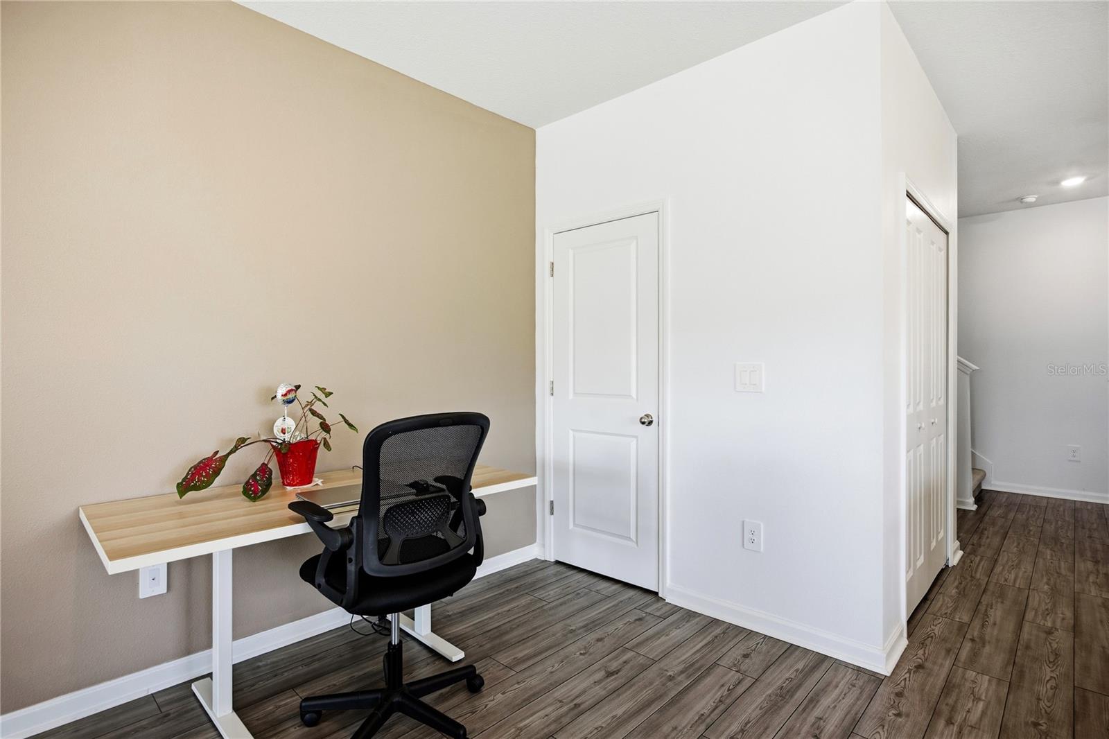 Image 12 of 49 For 4911 81st Loop