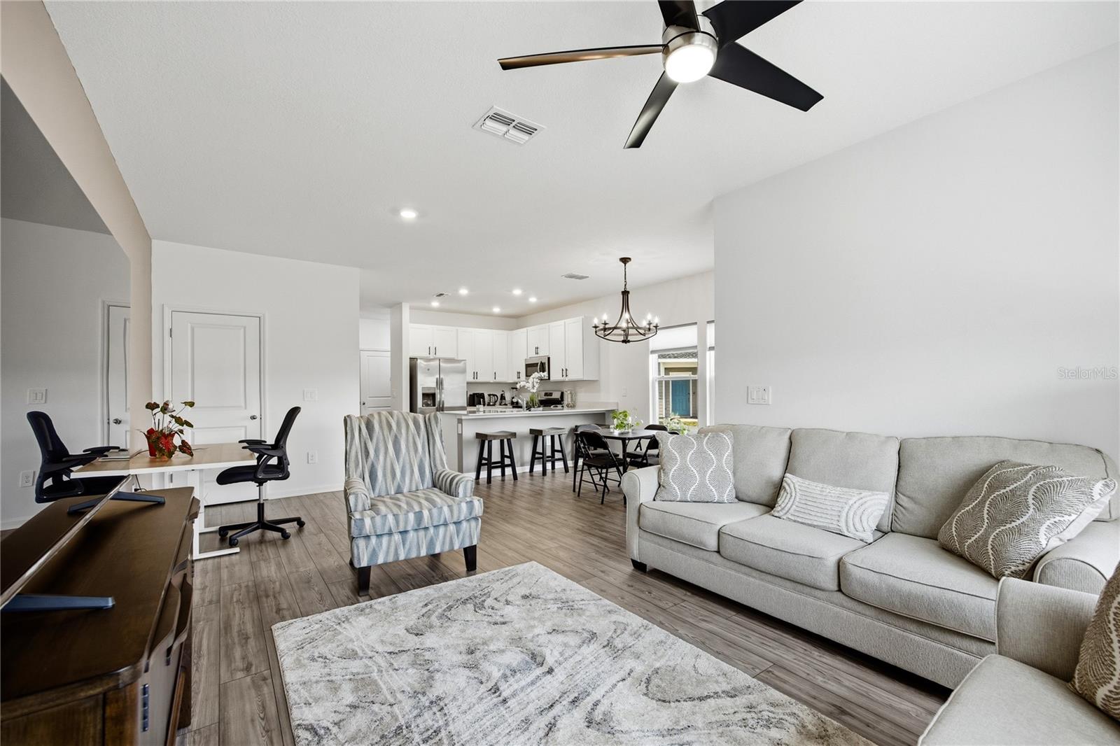 Image 14 of 49 For 4911 81st Loop