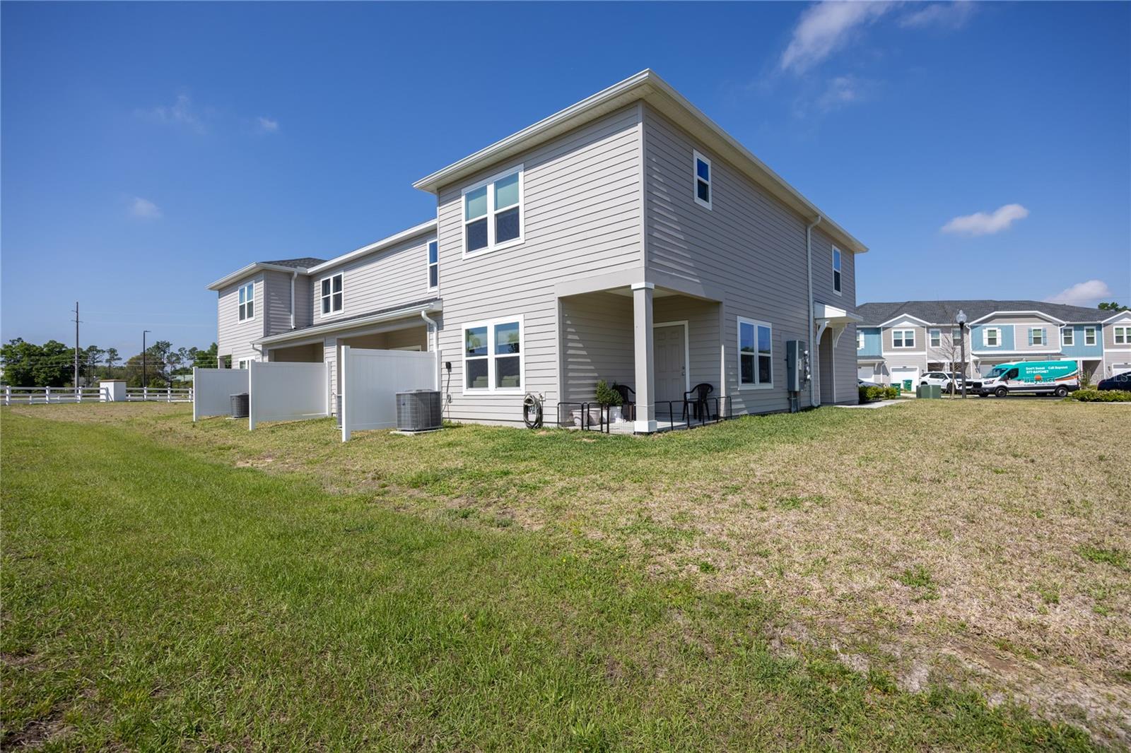 Image 33 of 49 For 4911 81st Loop