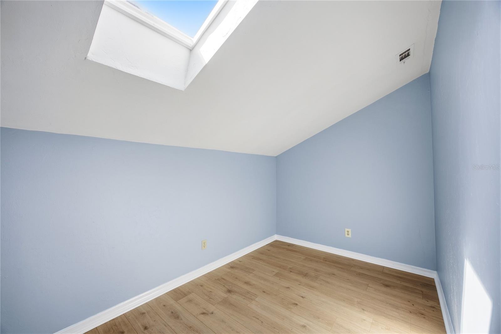 Image 25 of 35 For 7200 8th Avenue S119