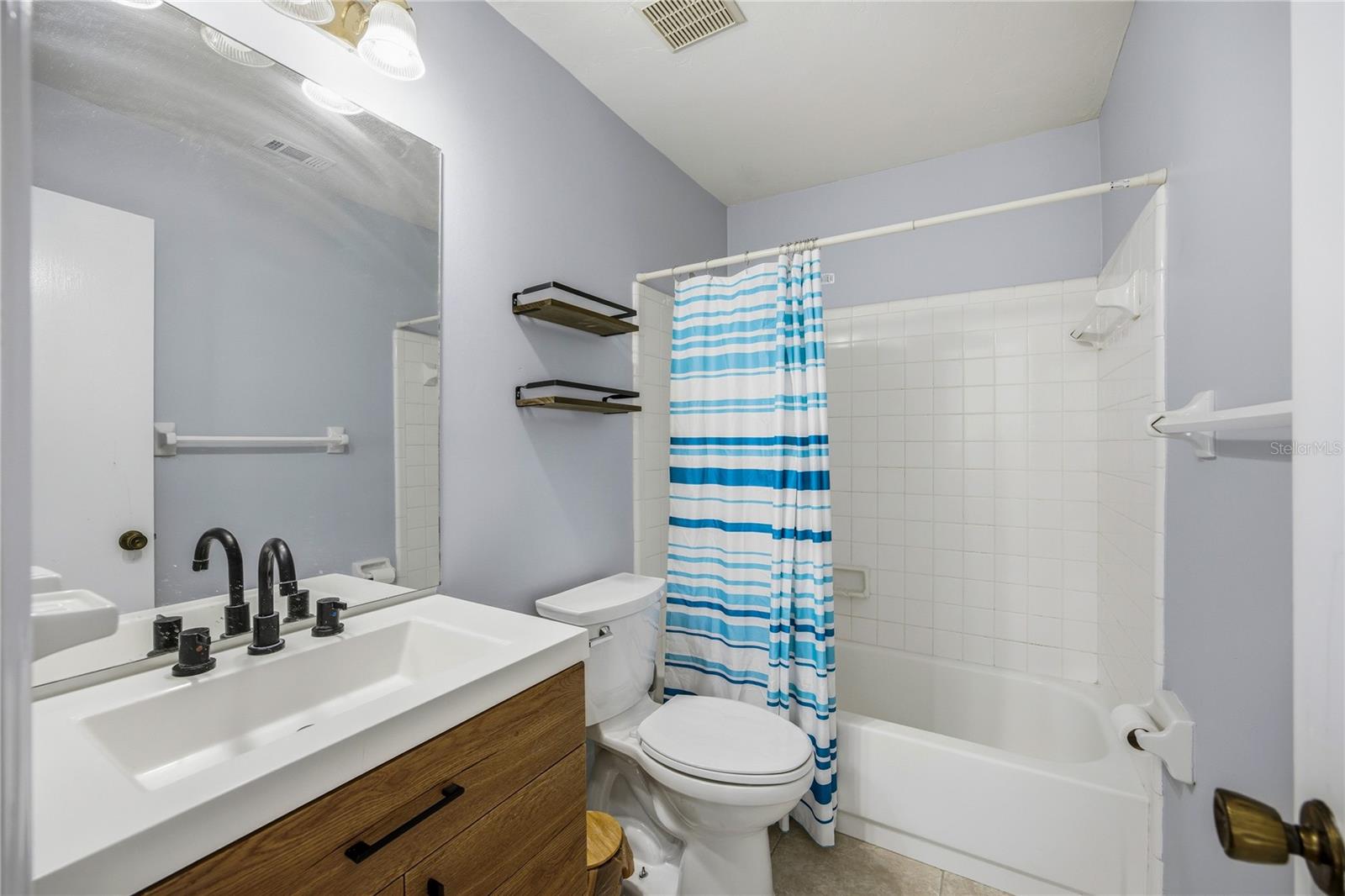 Image 26 of 35 For 7200 8th Avenue S119