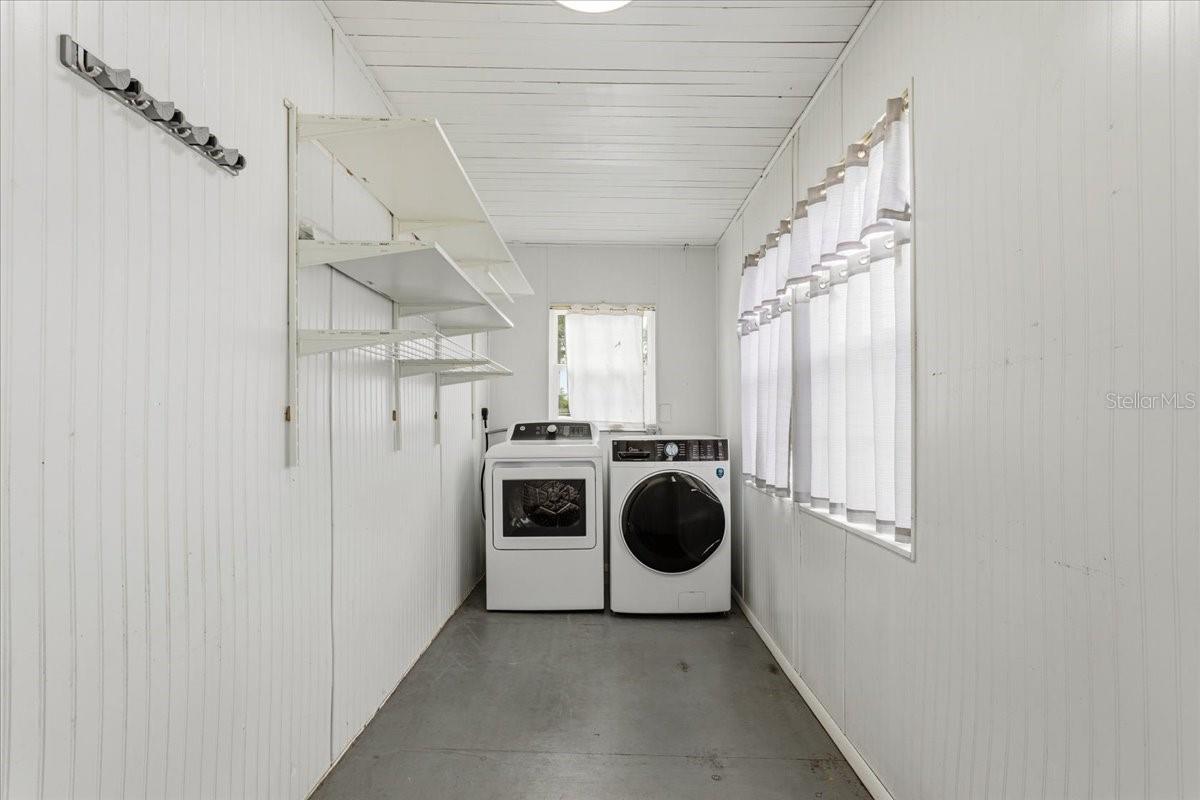 Image 16 of 35 For 11956 160th Avenue