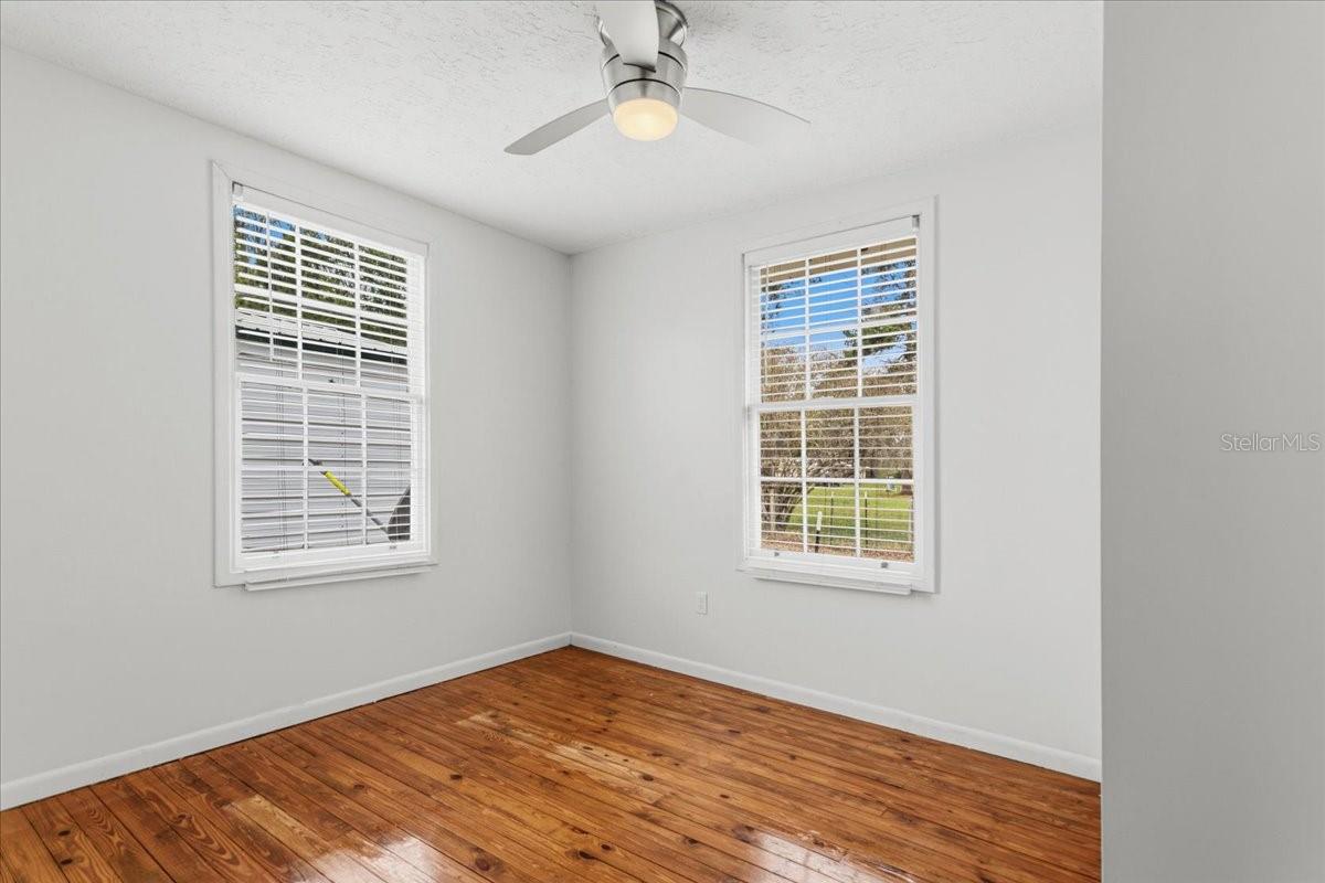 Image 26 of 35 For 11956 160th Avenue