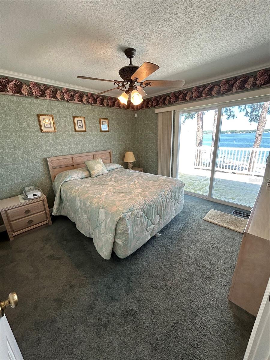 Image 17 of 21 For 11001 Sunset Harbor Road A04