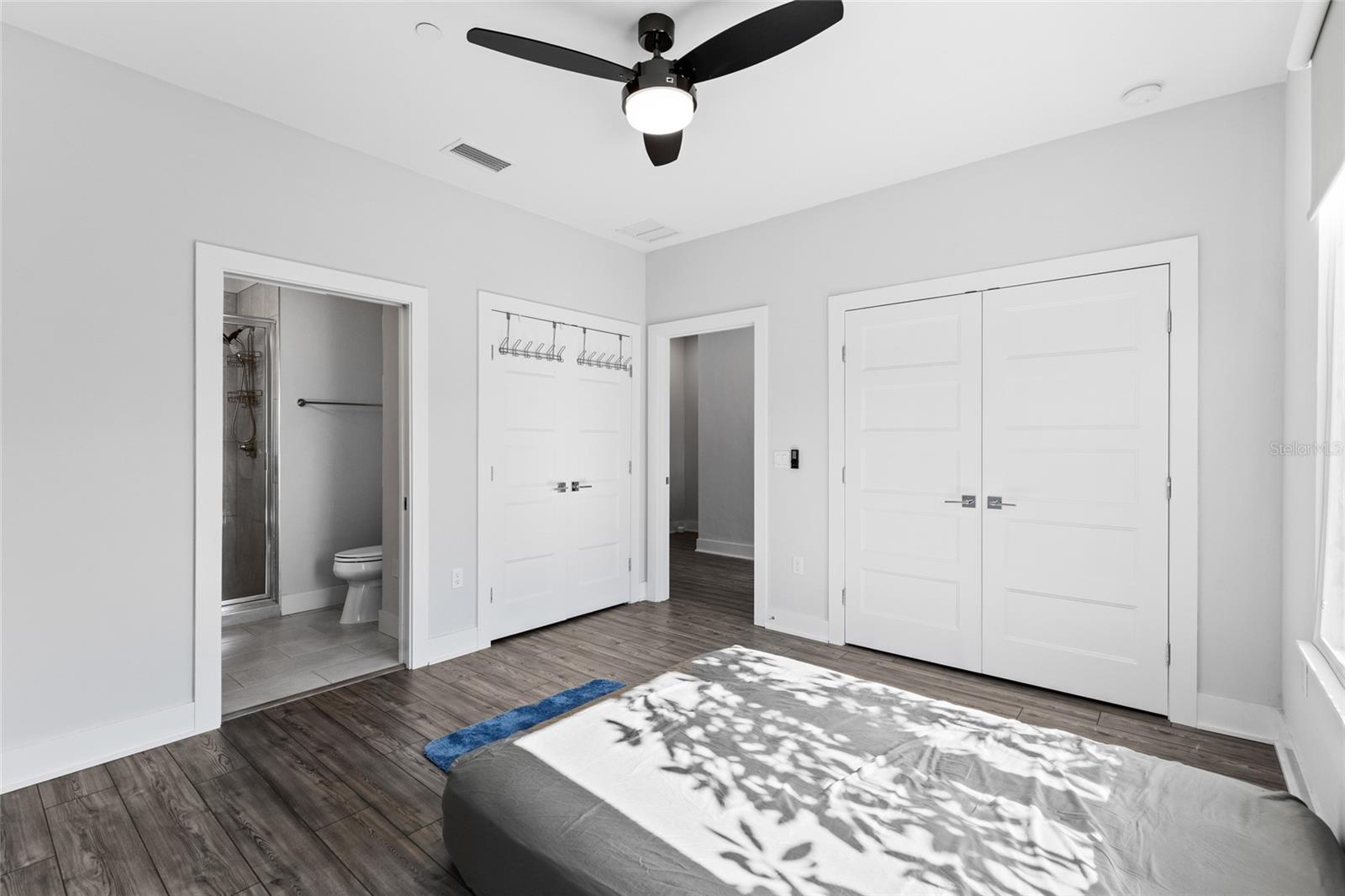 Image 21 of 39 For 5032 34th Place