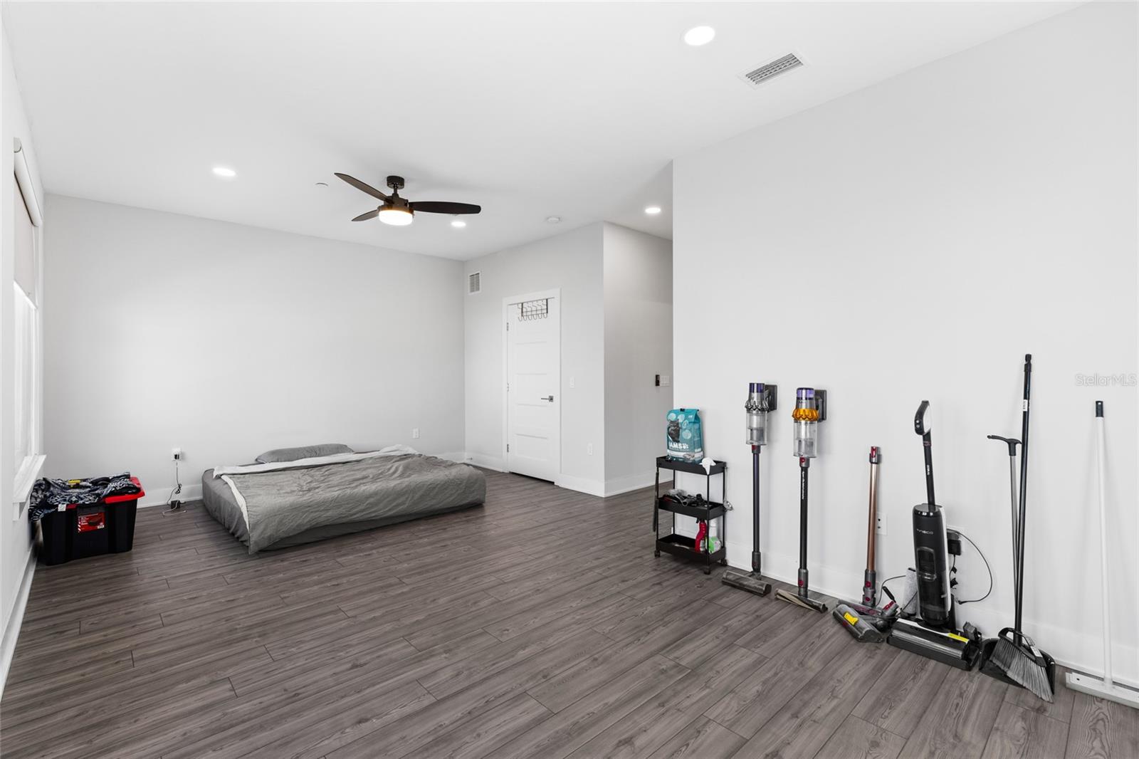 Image 27 of 39 For 5032 34th Place