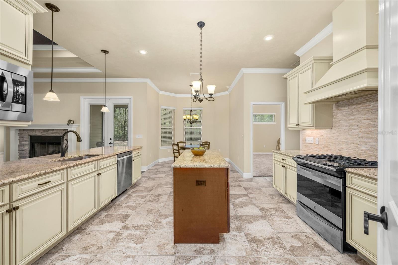 Image 10 of 52 For 7971 80th Lane