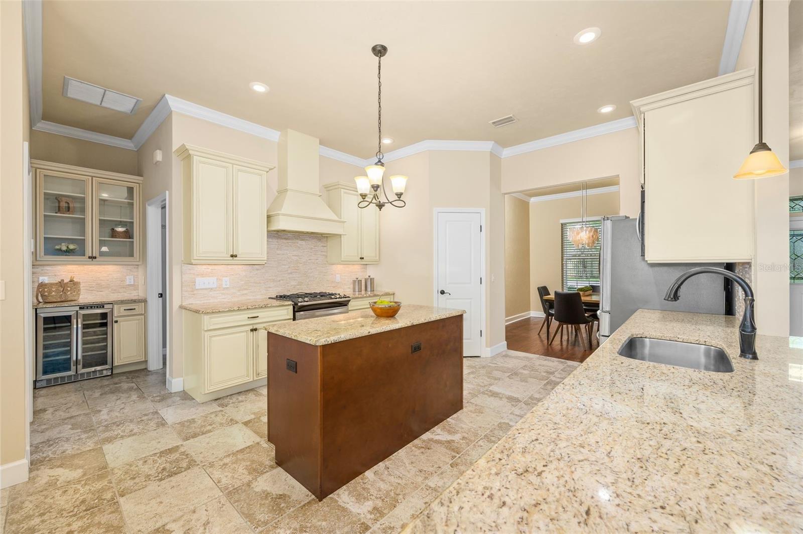 Image 12 of 52 For 7971 80th Lane