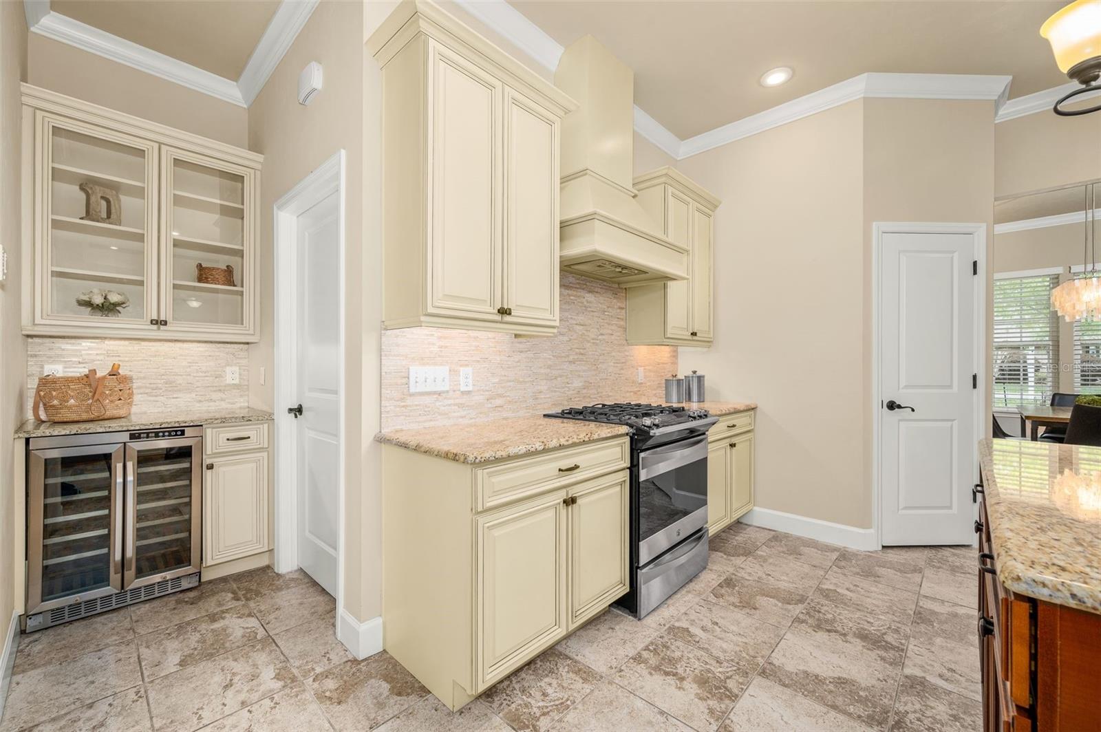 Image 13 of 52 For 7971 80th Lane