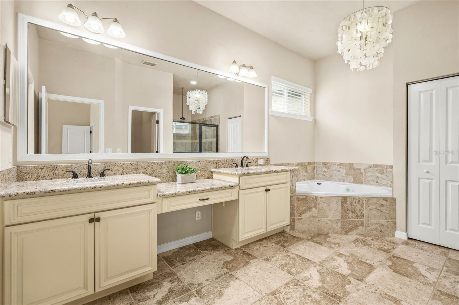 Image 19 of 52 For 7971 80th Lane