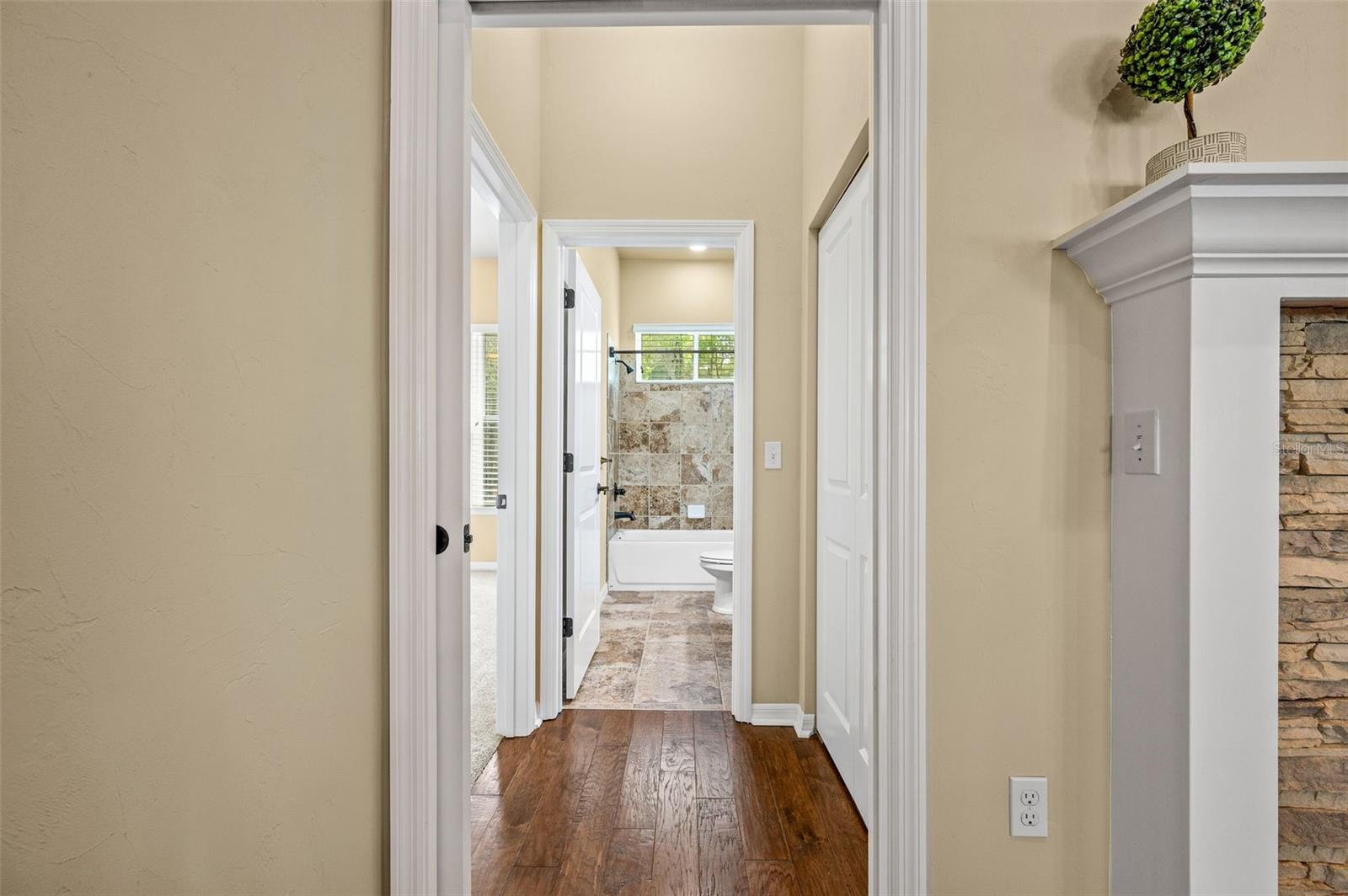 Image 25 of 52 For 7971 80th Lane