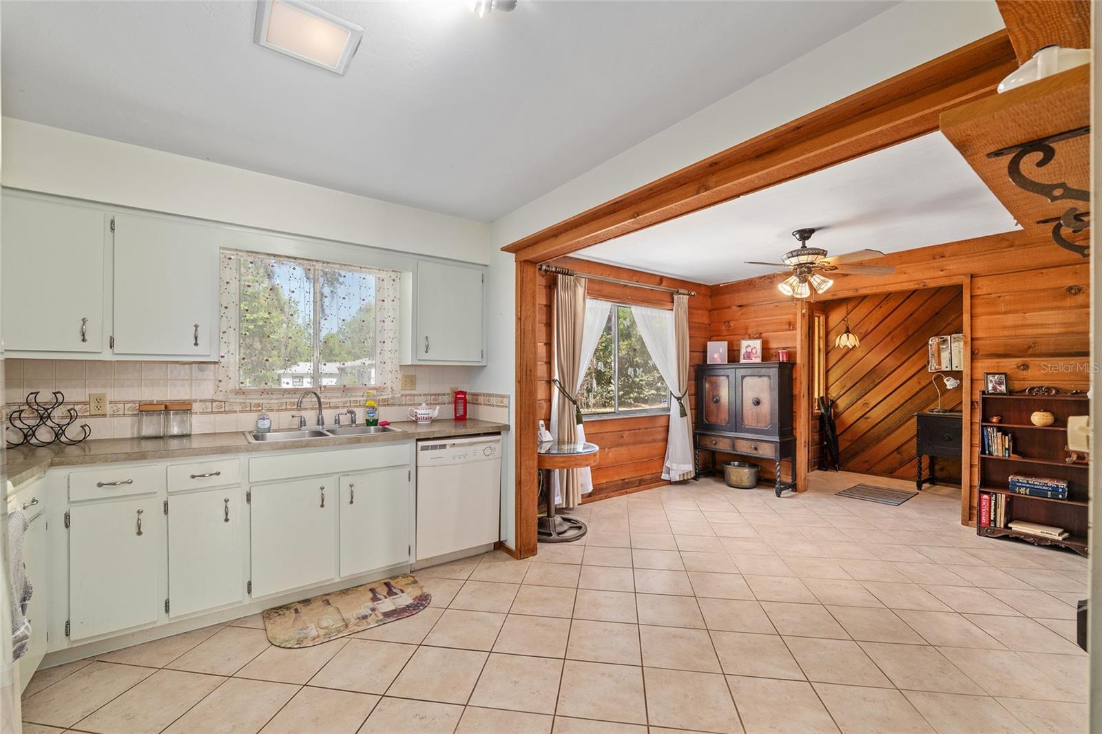 Image 23 of 54 For 10219 4th Place