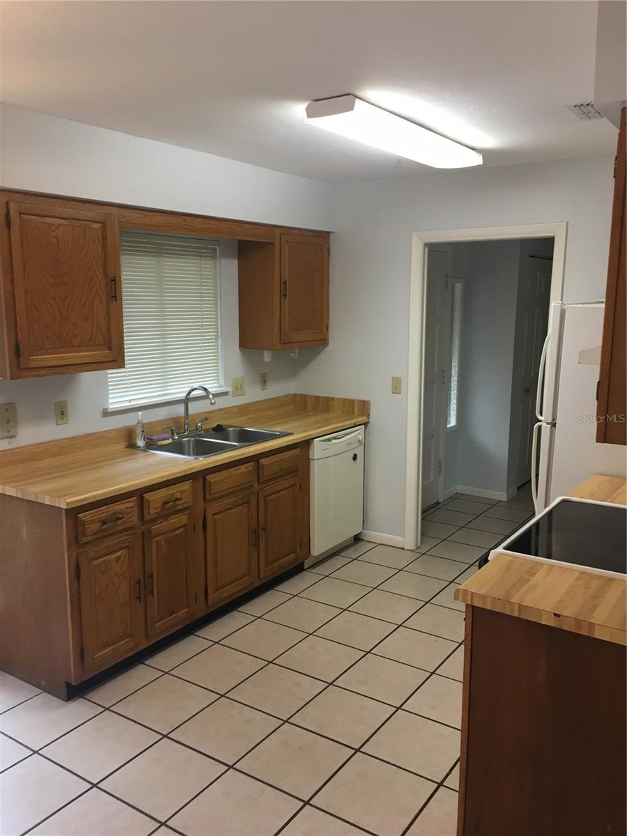 Image 3 of 12 For 3030 2nd Avenue