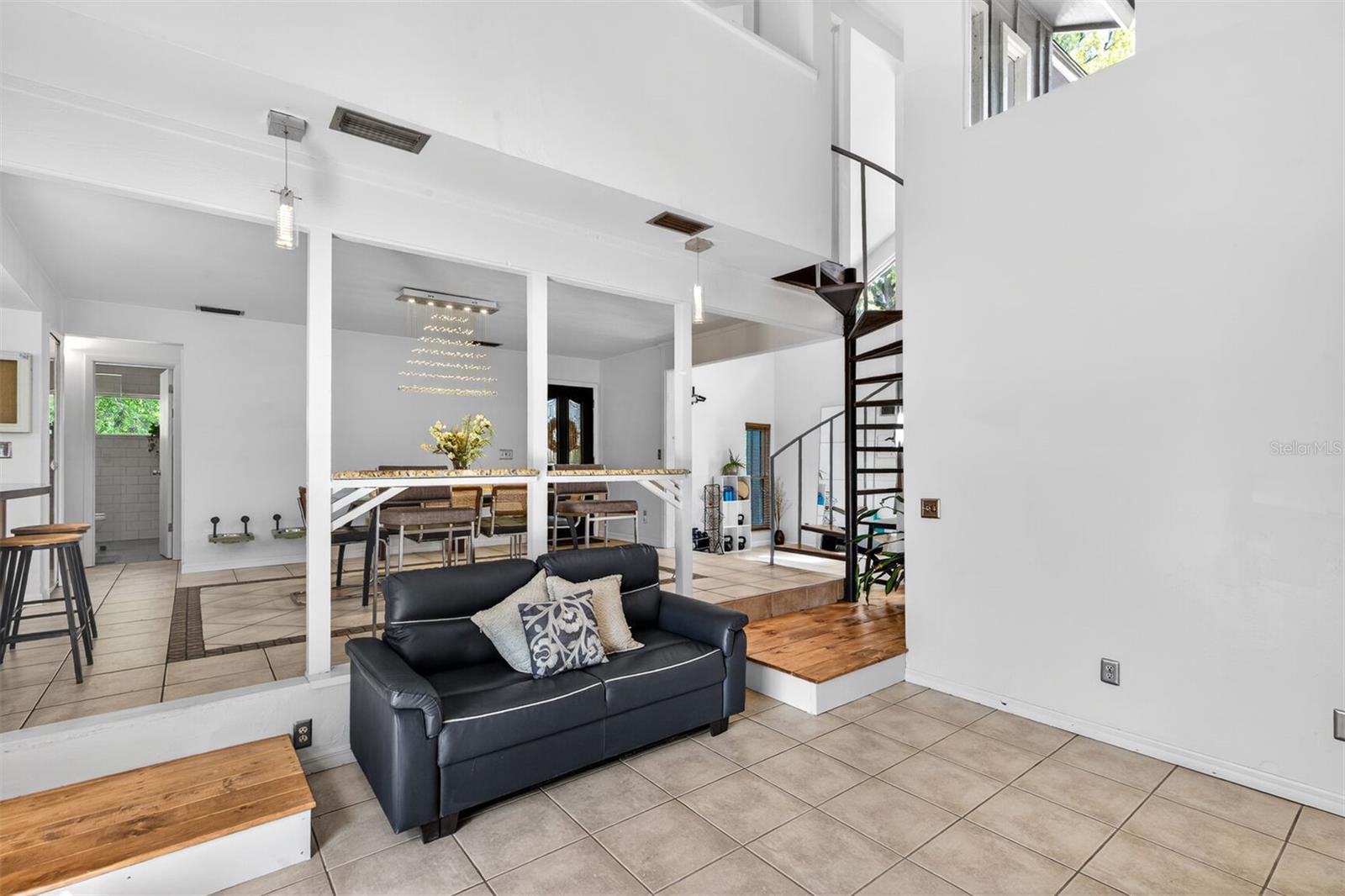 Image 20 of 41 For 9406 78th Court