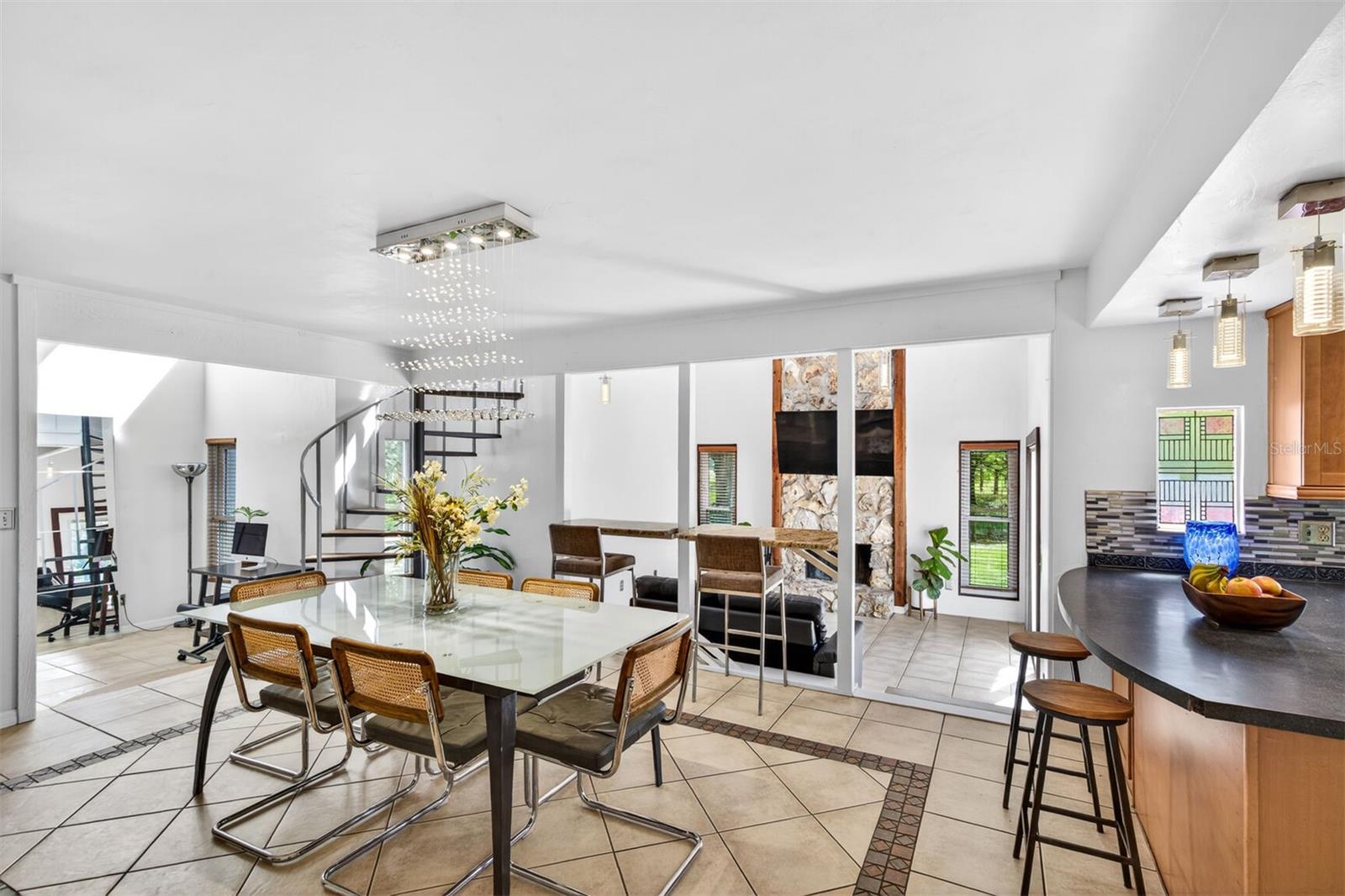 Image 21 of 41 For 9406 78th Court