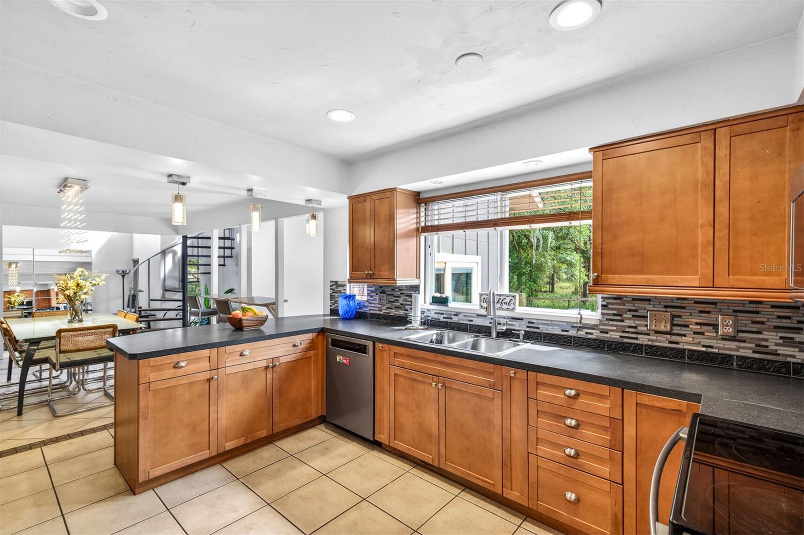 Image 23 of 41 For 9406 78th Court