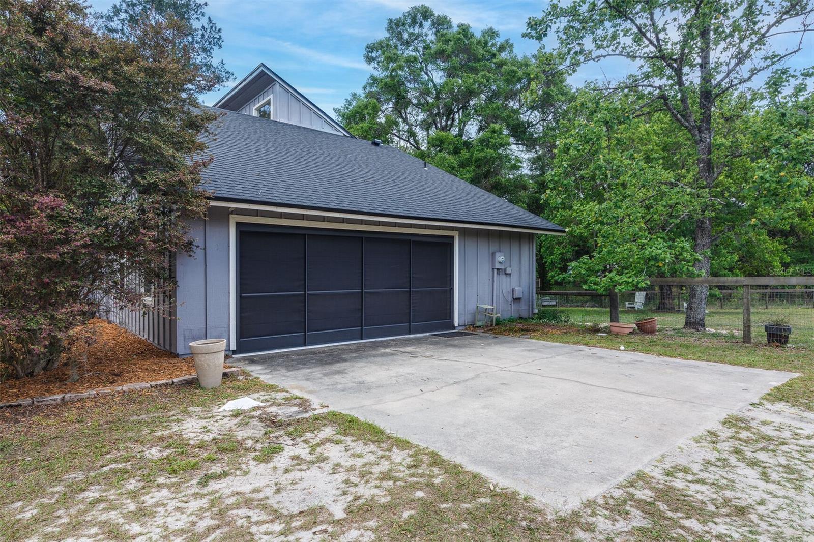 Image 33 of 41 For 9406 78th Court