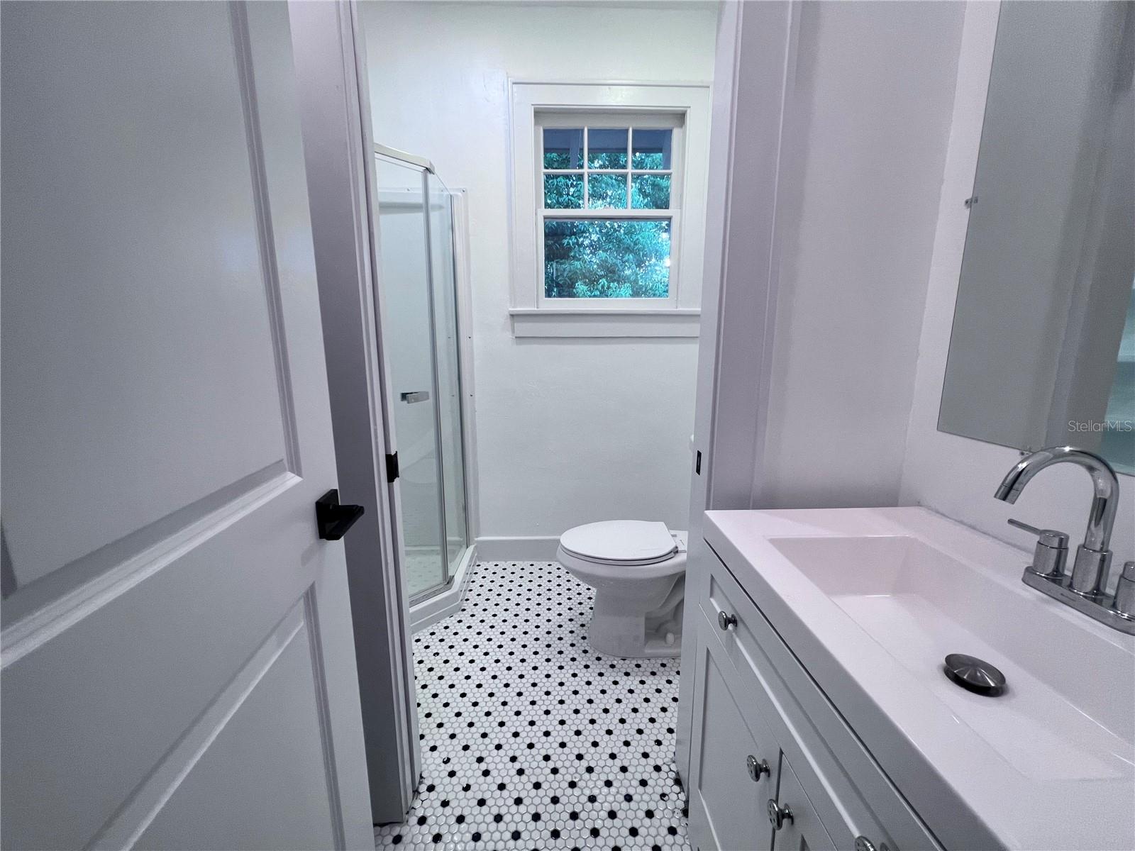 Image 4 of 5 For 204 3rd Street