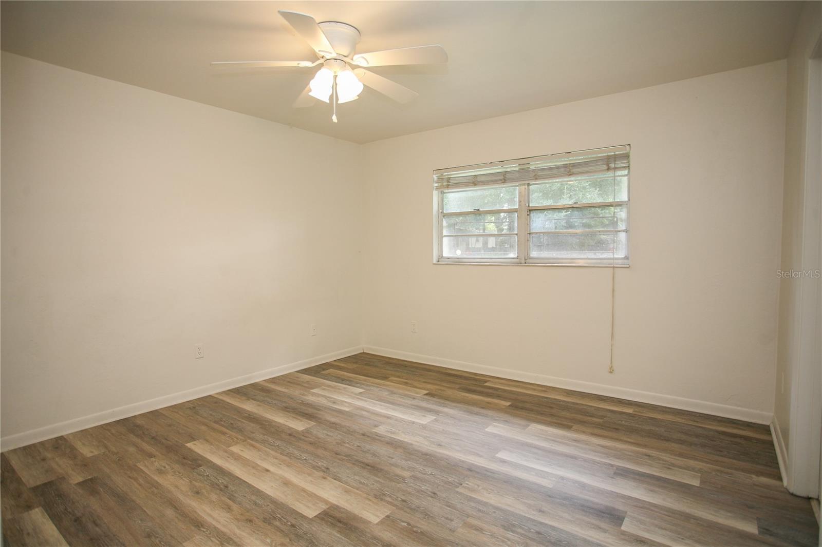 Image 10 of 14 For 1421 6th Place