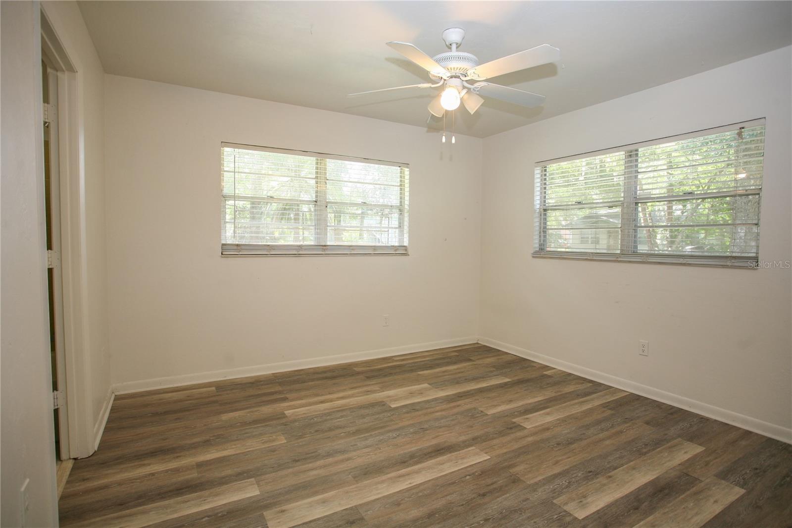 Image 9 of 14 For 1421 6th Place