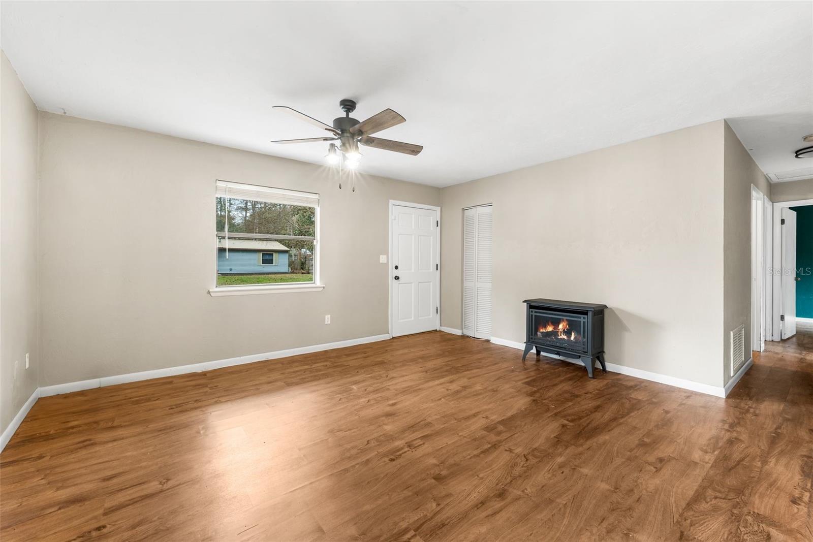 Image 4 of 24 For 2705 47th Place