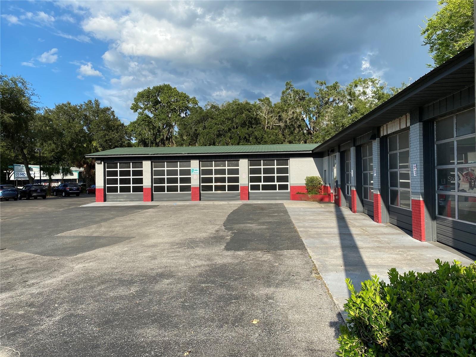 Image 3 of 5 For 2525 Main Street