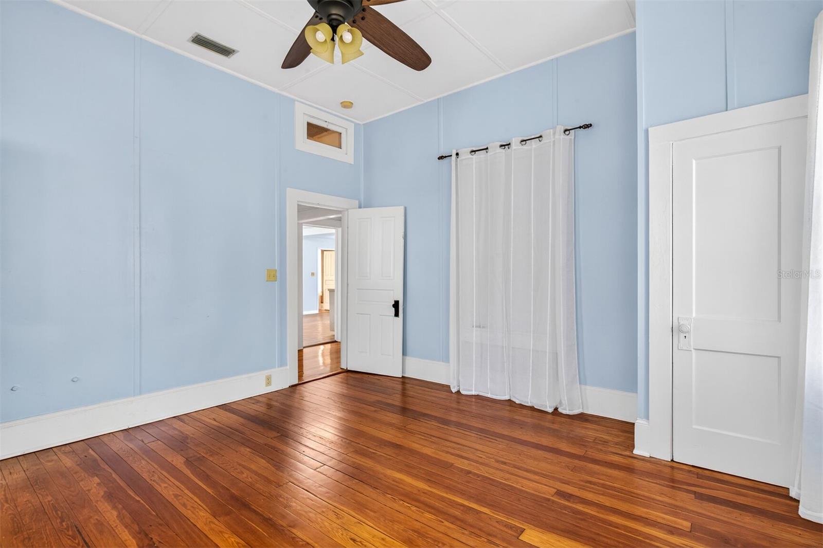 Image 11 of 34 For 630 6th Avenue