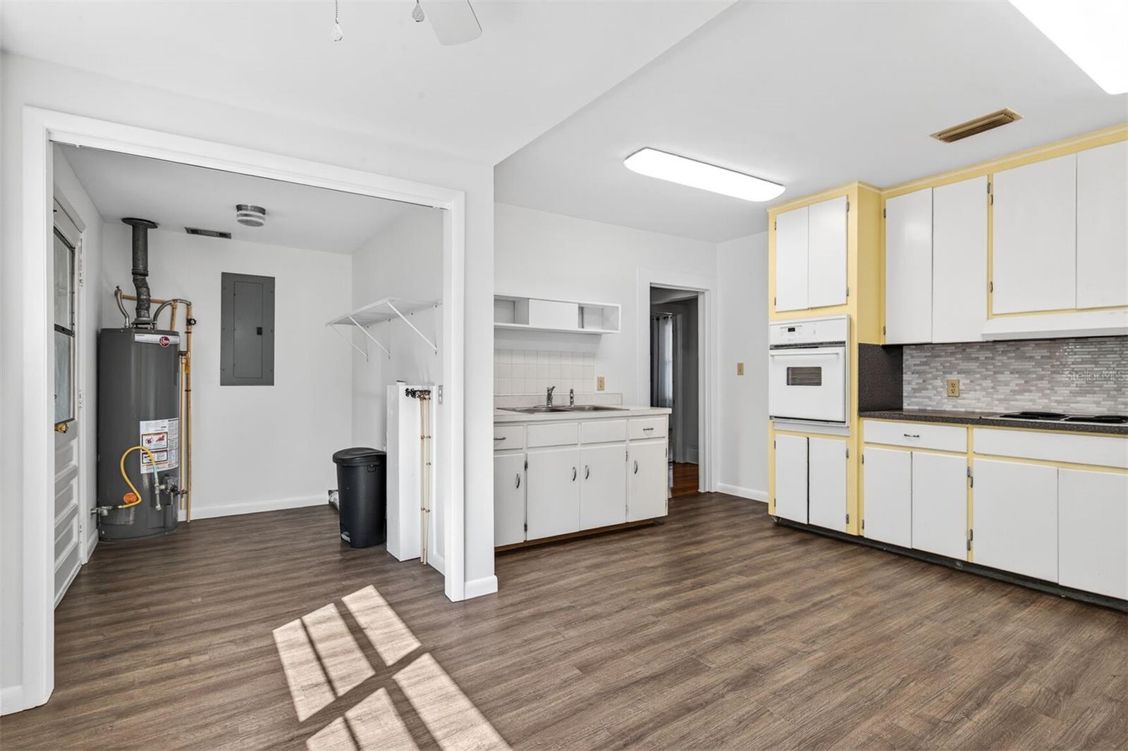 Image 21 of 34 For 630 6th Avenue