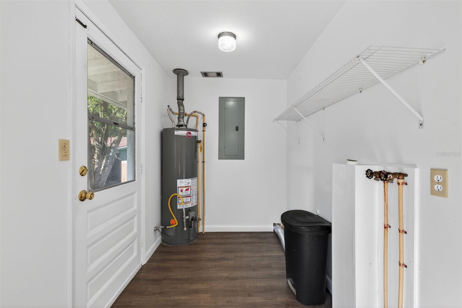 Image 23 of 34 For 630 6th Avenue