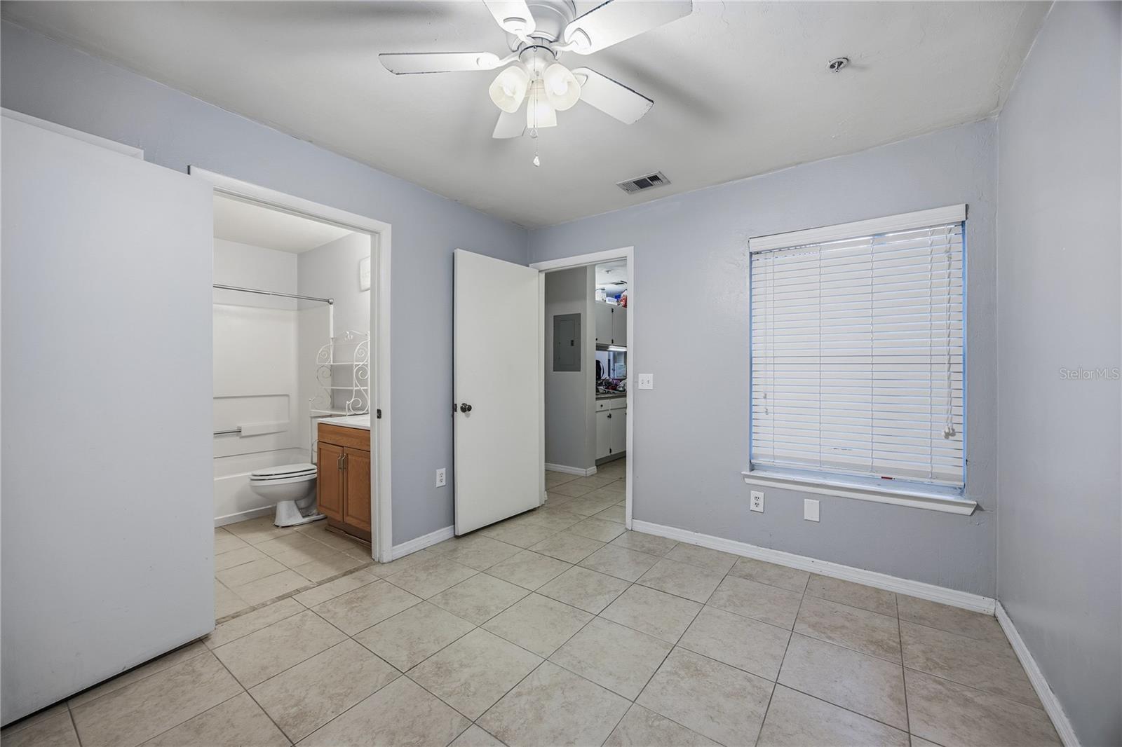 Image 10 of 28 For 4000 23rd Street 1-108
