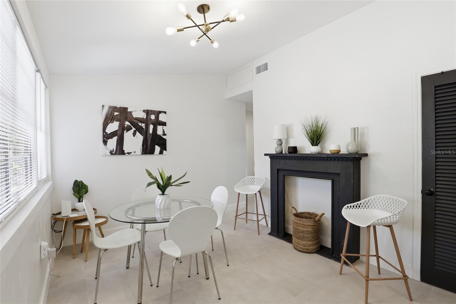 Image 19 of 47 For 831 20th Terrace