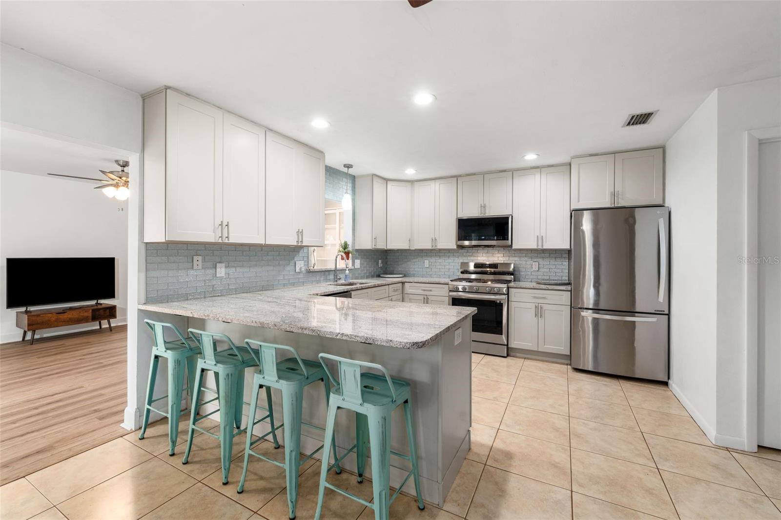 Image 6 of 31 For 5101 29th Lane