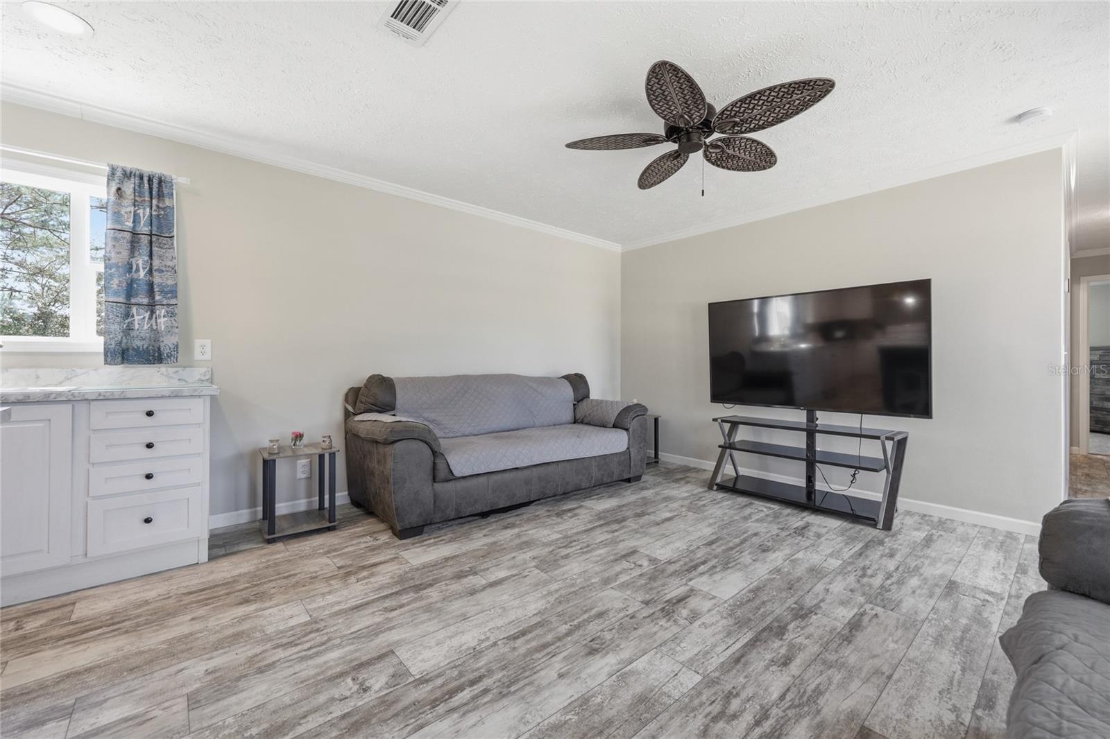 Image 16 of 55 For 14646 93rd Lane