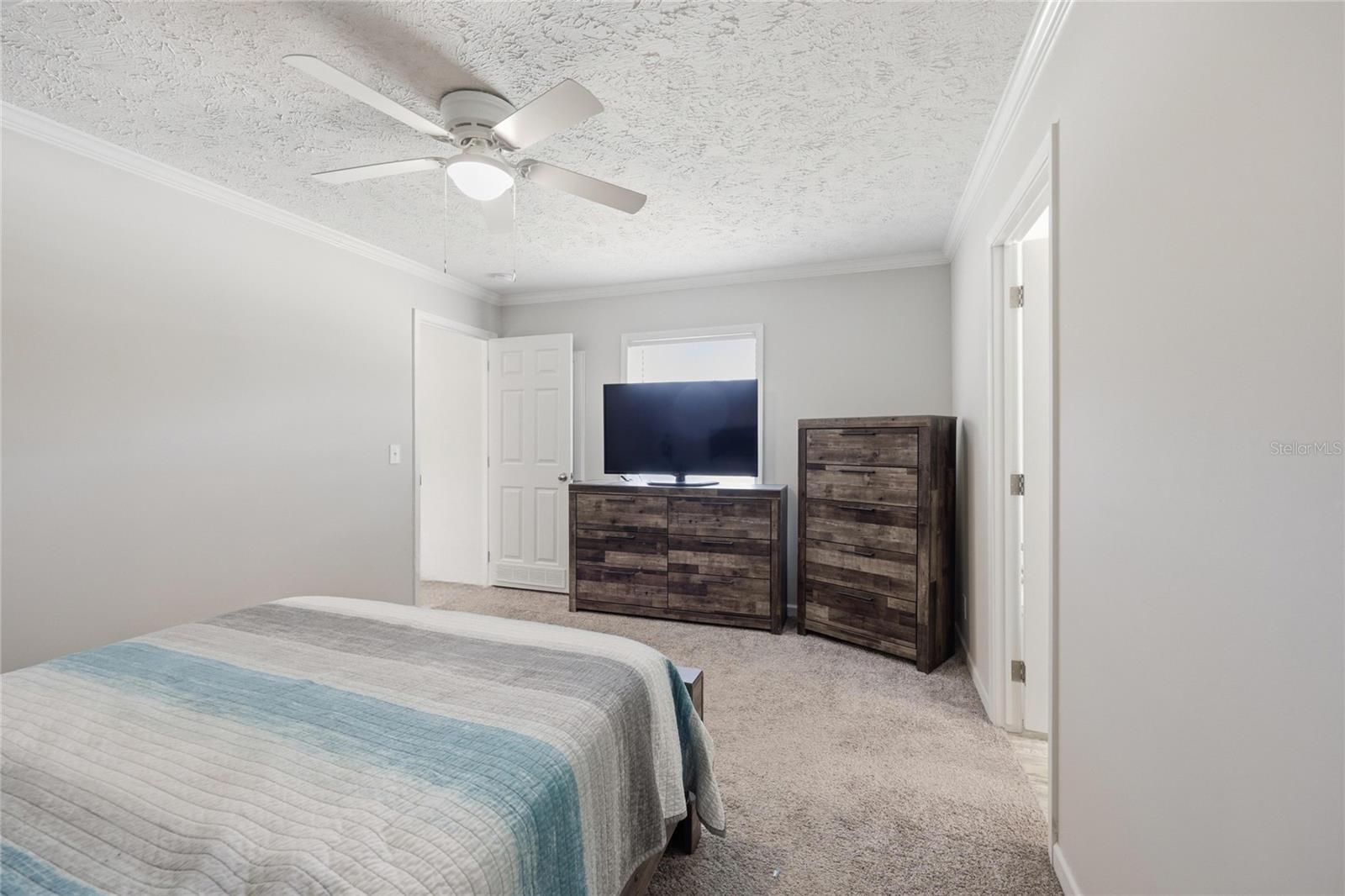 Image 19 of 55 For 14646 93rd Lane