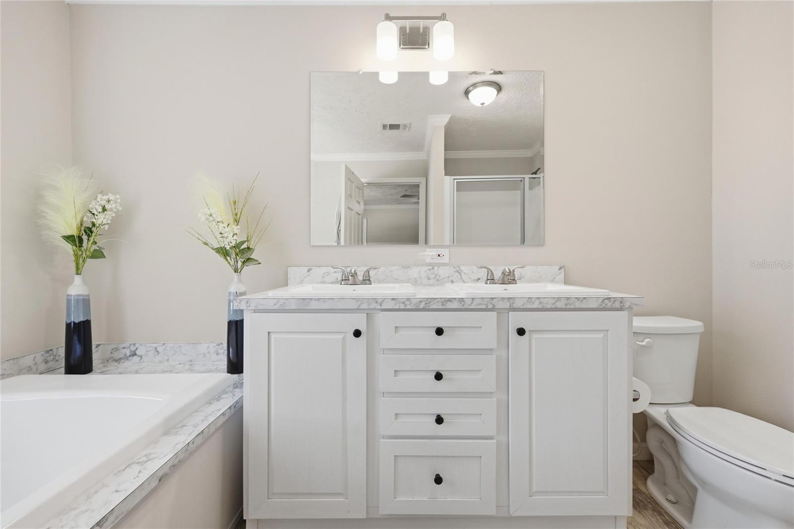 Image 22 of 55 For 14646 93rd Lane