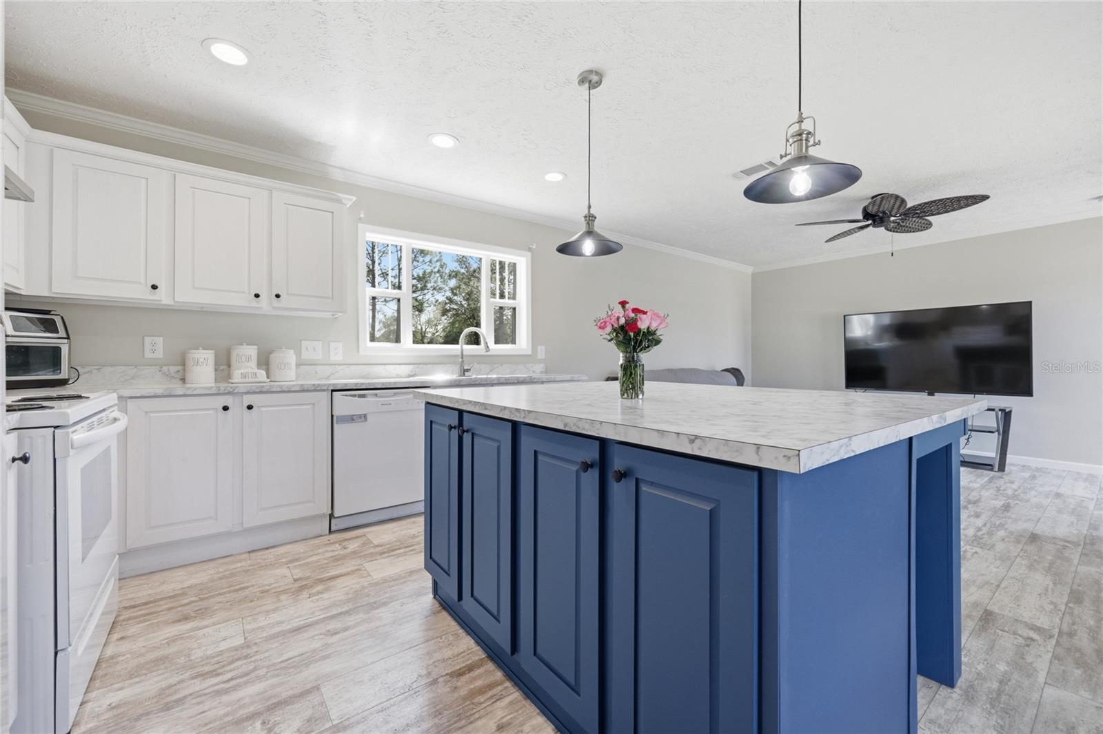 Image 8 of 55 For 14646 93rd Lane