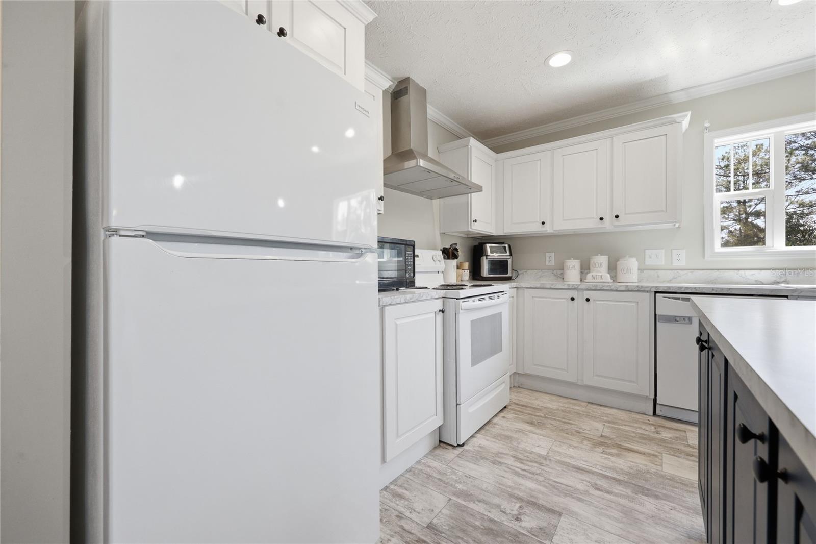 Image 9 of 55 For 14646 93rd Lane