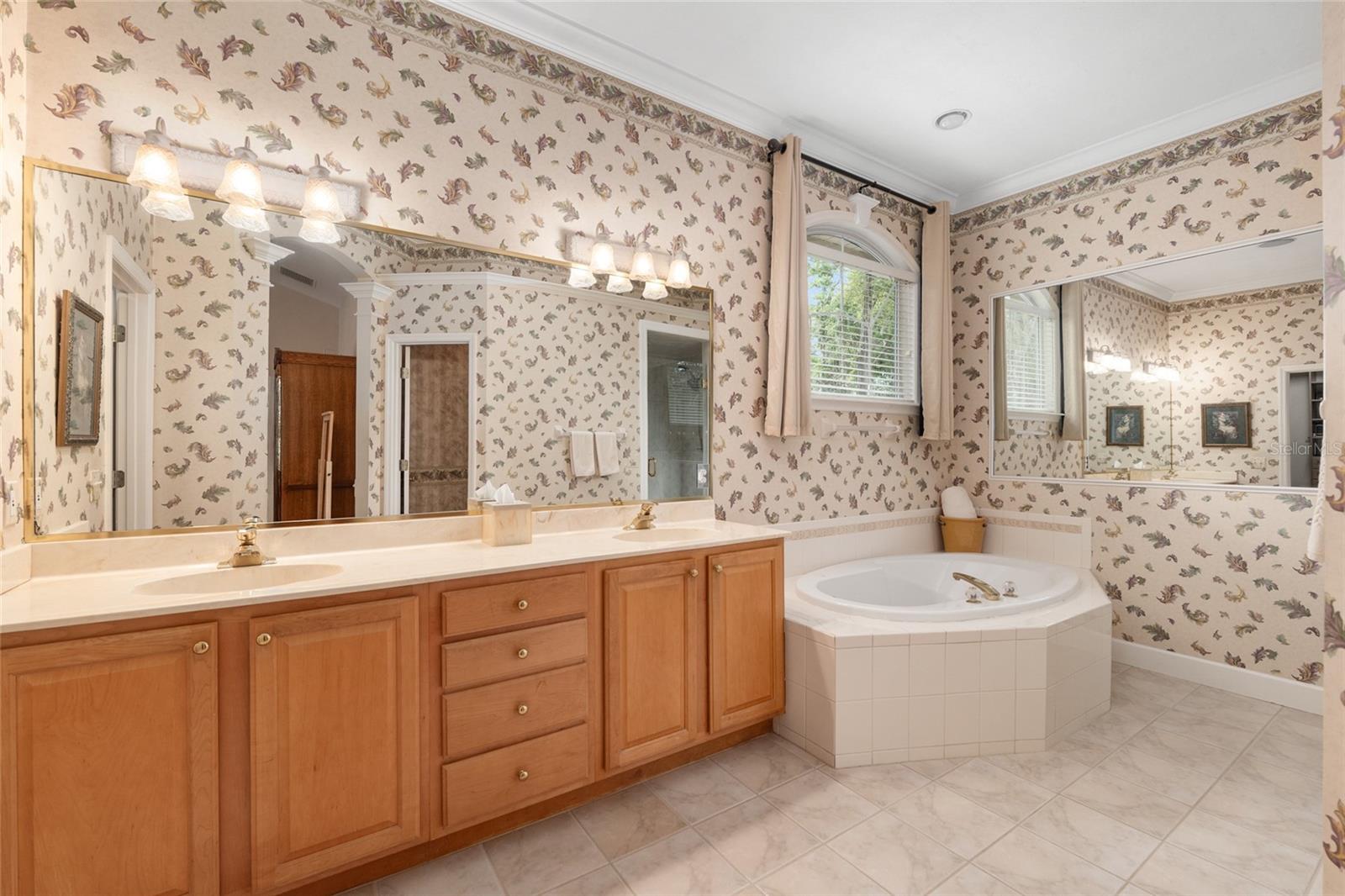 Image 36 of 68 For 9513 33rd Lane