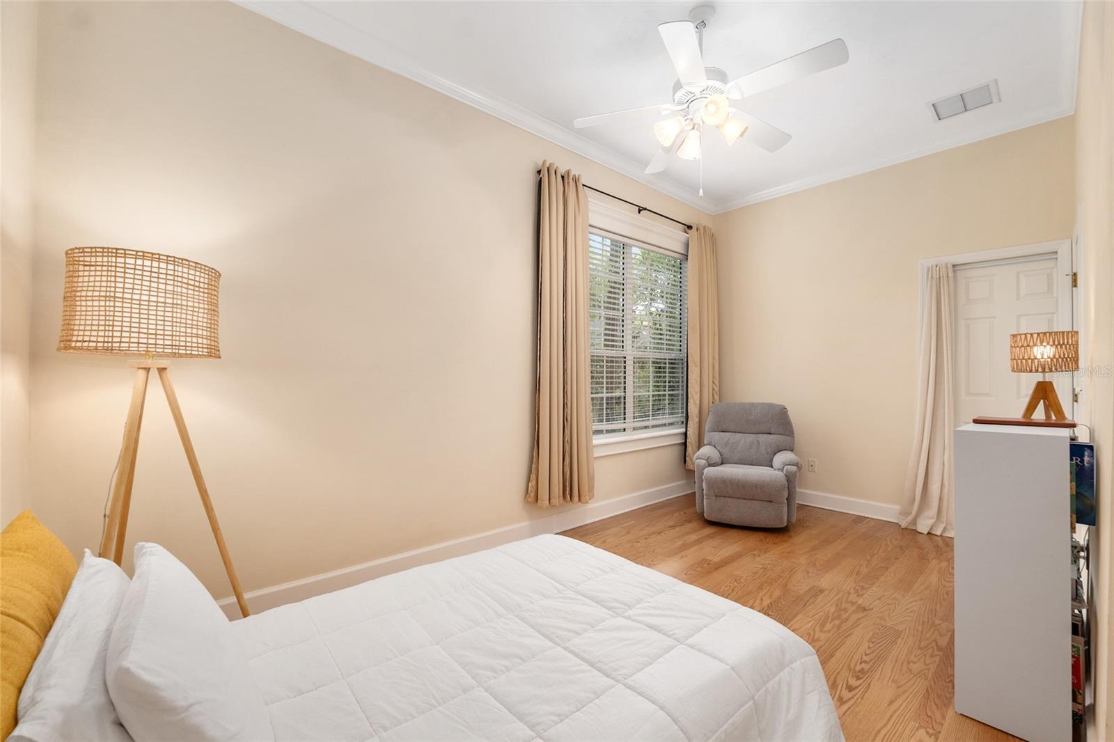 Image 52 of 68 For 9513 33rd Lane