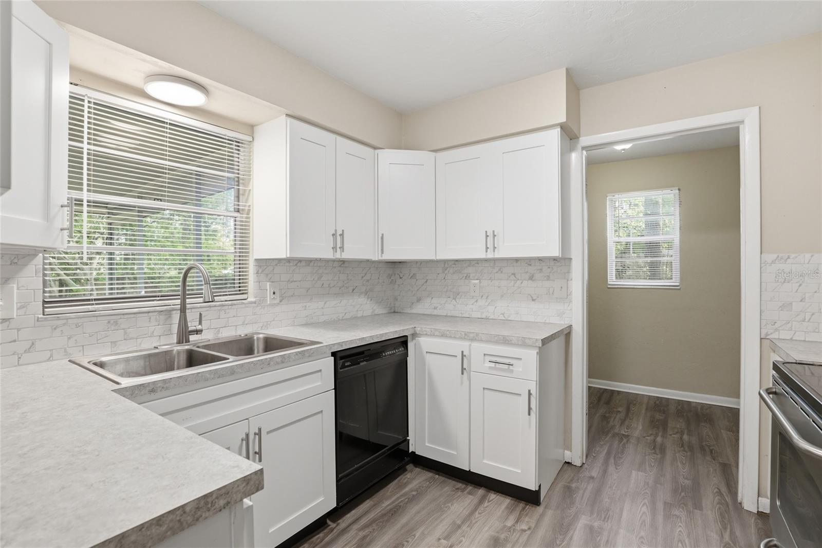 Image 13 of 33 For 2326 54th Boulevard