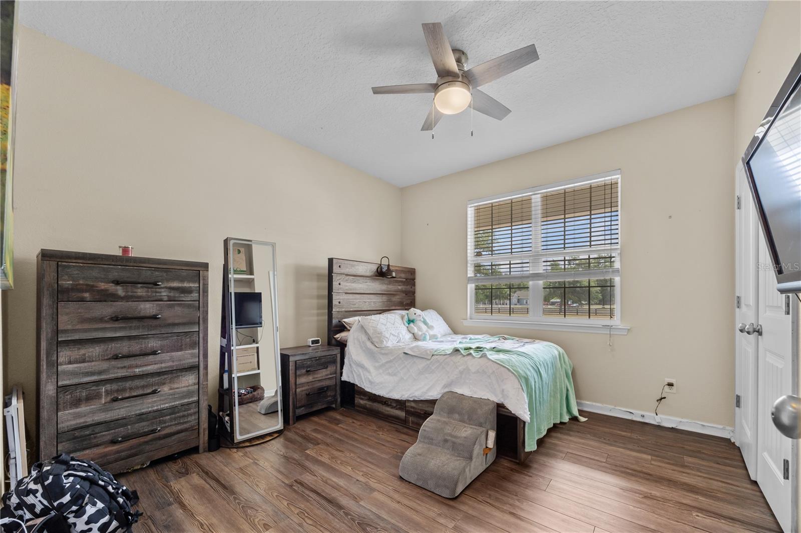 Image 24 of 40 For 15527 194th Place