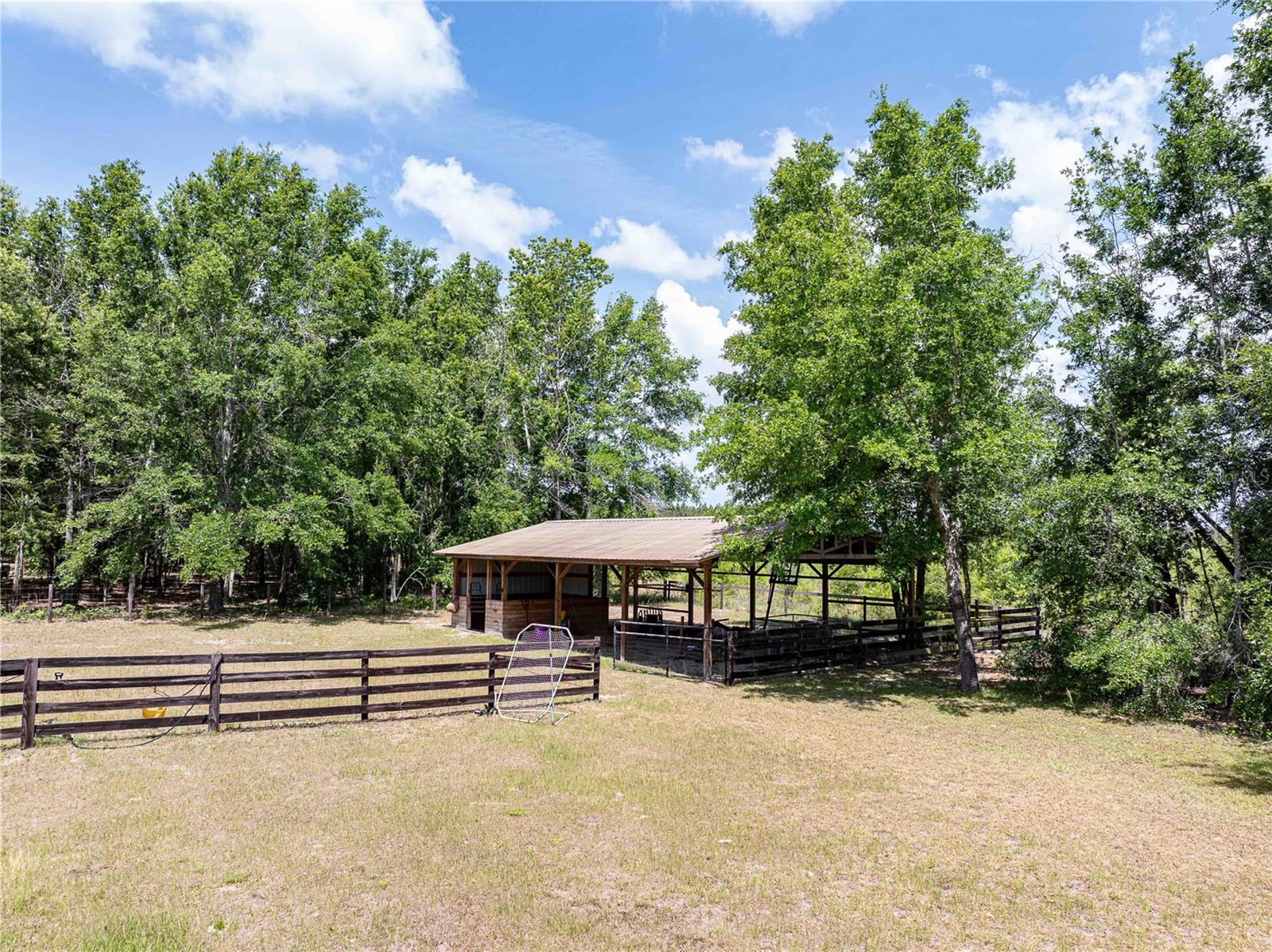 Image 32 of 40 For 15527 194th Place